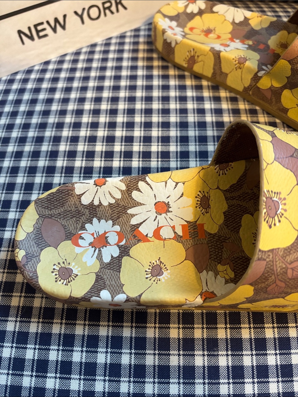 Coach Udele sport slide in Yellow and Brown Floral - Picture 2 of 8